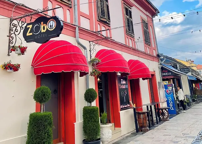 Zobo Отель
